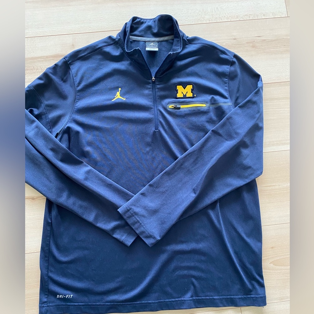 Men’s large Jordan Michigan long sleeve shirt